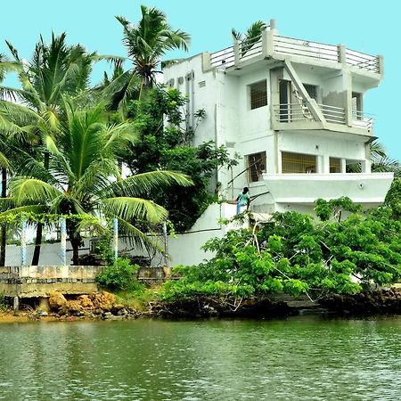 Victoria'S River View Resort Pondicherry Esterno foto