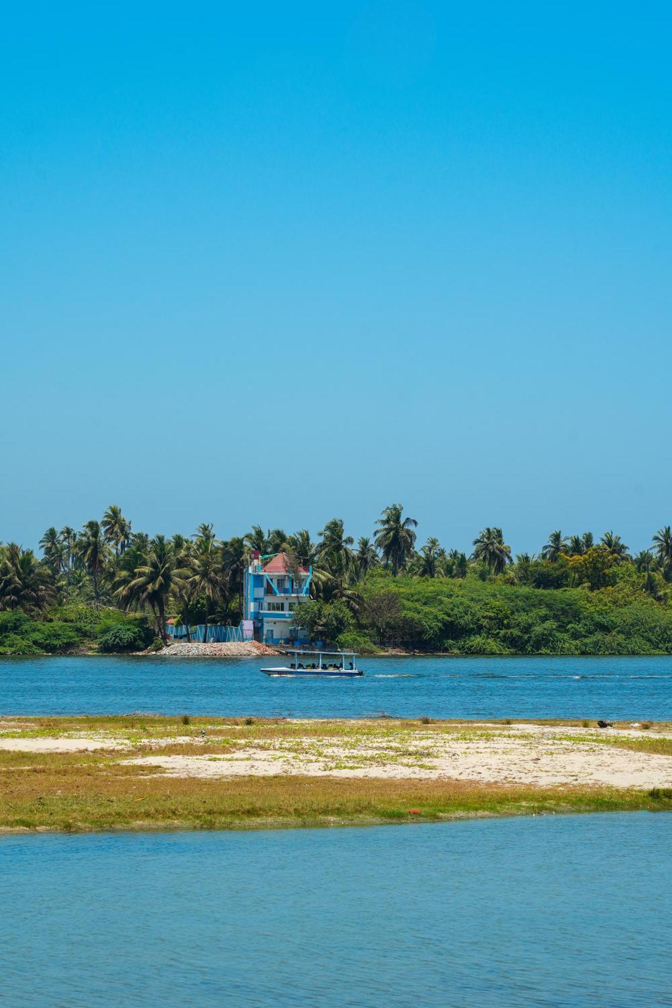 Victoria'S River View Resort Pondicherry Esterno foto